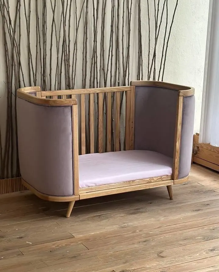 lizhechko-transformer-boho-z-hladkoiu-obbyvkoiu-iz-rukhomoiu-stinkoiu-97405844497248