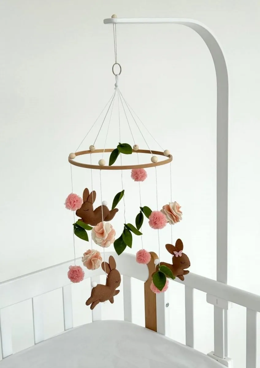 mobil-zaichyky-iz-kvitochkamy-39526304643604_-1fe7dfa025